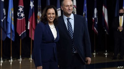  البيت الأبيض يعلن إصابة زوج نائبة الرئيس الأمريكي بكورونا 