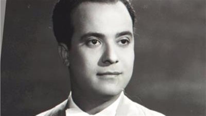 المطرب كارم محمود