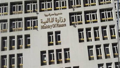 هل عوائد القروض وأقساط التأمين على العمال معفاة من ضريبة الدخل.. القانون يجيب