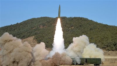 رغم خطورته على الملايين.. كوريا الشمالية تلتزم الصمت بشأن انفجار صاروخ فوق بيونج يانج 