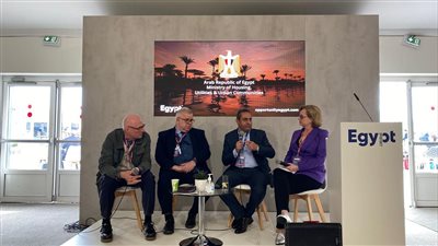 وفد سعودي يزور الجناح المصري بمعرض MIPIM العقاري في فرنسا