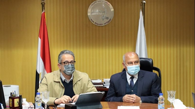 وزيرا النقل والآثار