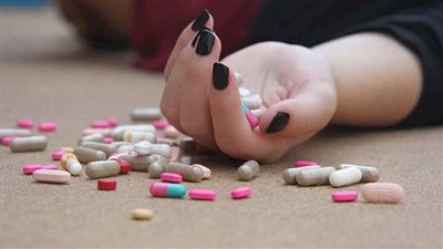 غرامة 50 ألف جنيه.. نائب يطالب بقانون لتجريم الانتحار 