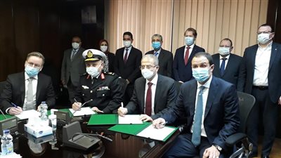 توقيع مذكرة تفاهم لإنشاء أول سفينة للعمل كمحطة كهرباء عائمة في مصر