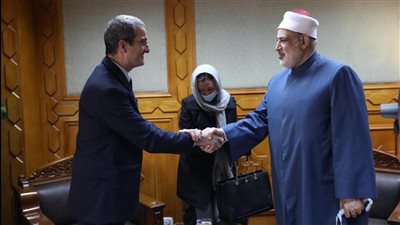 رئيس بعثة اللجنة الدولية للصليب الأحمر يشيد بعناية الأزهر بالقضايا الإنسانية