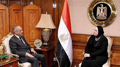 وزيرة التجارة تبحث سبل الاستفادة من برامج المؤسسة العربية لضمان الاستثمار