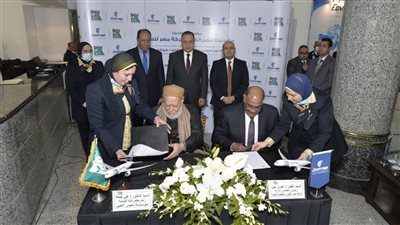 انطلاق أولى رحلات الجسر الجوي لنقل شحنات الخير لمحافظتي الأقصر وأسوان