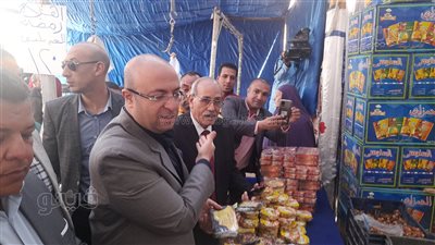 الأرز بـ 8 جنيهات وقمر الدين بـ 10.. محافظ بني سويف يتفقد معرض أهلًا رمضان| فيديو 