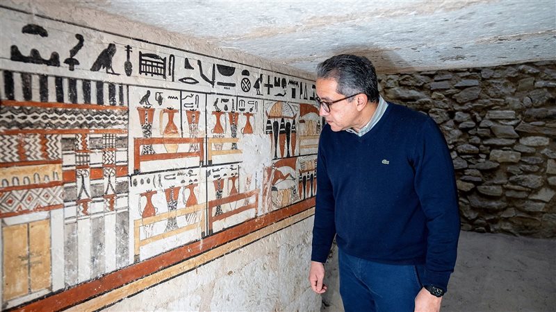 وزير السياحة والآثار