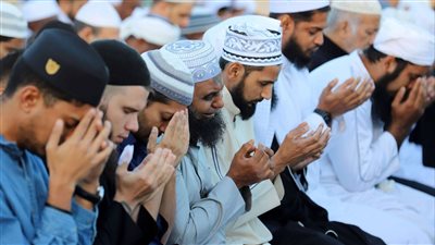 سر دعوة السلفية أنصارها لتأدية صلاة الصبح يوم الجمعة في جماعة ‏