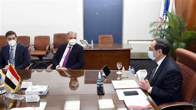 مباحثات مشتركة لدعم أنشطة النقل البحرى للبترول والغاز المسال