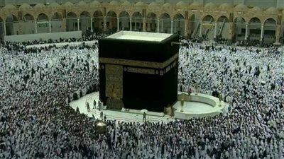 لقطات مباشرة من صلاة التراويح بالحرم المكي ثالث أيام رمضان (بث مباشر)