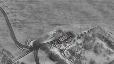 مقطع فيديو لطائرات مسيرة روسية تقصف أهدافا عسكرية أوكرانية | فيديو 