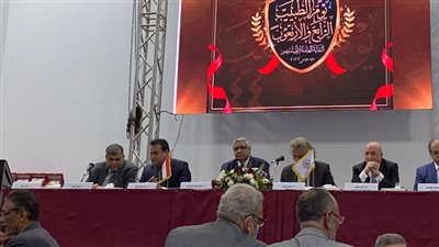 خالد عبد الغفار: نجحنا في مواجهة 5 موجات شديدة من فيروس كورونا بفضل الطبيب المصري