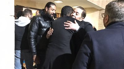 أحمد صلاح حسني ومدحت صالح يقدمان واجب العزاء في والد الملحن خالد عز