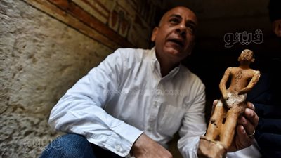 سقارة تبوح بأسرار جديدة عن الفراعنة.. اكتشاف 5 مقابر منقوشة لكبار رجال الدولة القديمة | صور 