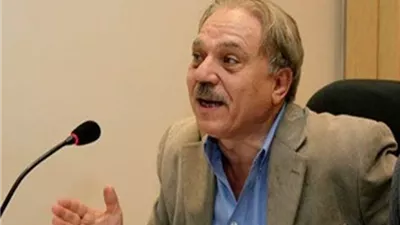 مدحت الزاهد يحدد السياسات الواجب اتباعها لعبور الأزمة الاقتصادية