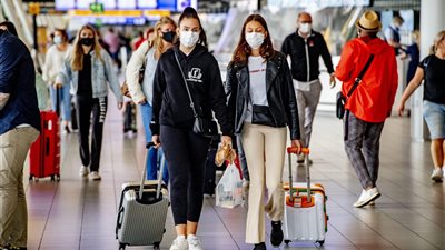 38 دولة تفتح حدودها وتلغي شروطها للسفر.. تعرف عليها