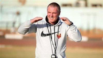 صحيفة سودانية: مدرب المريخ يتعرض للضرب بعد الخسارة أمام الأهلي