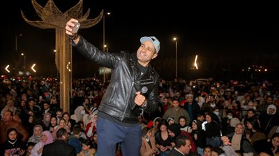 محمد نور يحيي حفلا غنائيا فى 