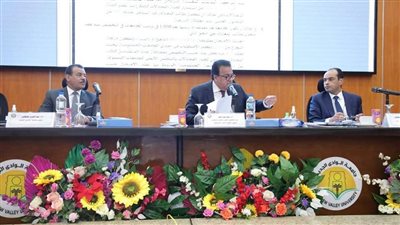 الأعلى للجامعات يناقش استعدادات امتحانات نهاية العام.. ويتابع الطلاب المصريين في روسيا