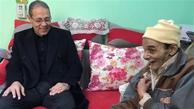 إبراهيم القصاص يزور أقدم الرياضيين للاطمئنان على صحته