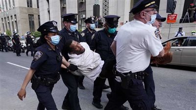 أمريكي يحاول خطف امرأة بالخطأ.. اعتقد أنها زوجته