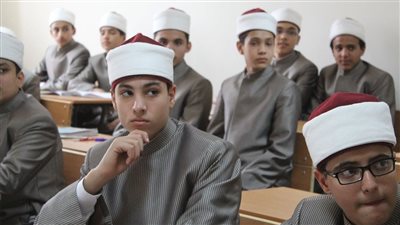 ننشر خطة تطوير التعليم الأزهري.. النظام الجديد يعتمد على استخدام الطرق الحديثة في التعليم وتقويم الطلاب.. قطاع المعاهد يلجأ لنظام “الحصة” لسد العجز في المعلمين