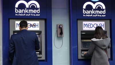 لبنان.. مخاوف من أزمة سيولة وإغلاق محتمل للبنوك