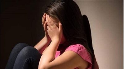 أب يعاشر ابنته جنسيا وتحمل منه سفاحا بالشرقية
