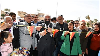 بتخفيضات 40 %.. محافظ جنوب سيناء يفتتح معرض أهلا رمضان | صور 