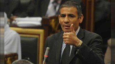 عبد العليم يتنازل لـ 