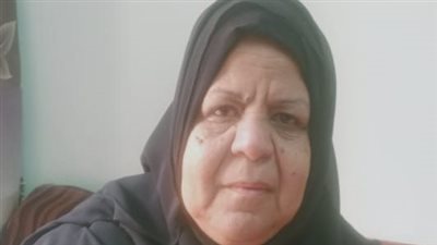 الأم المثالية بقنا: ربيت أبنائي وعلمتهم بماكينة خياطة | صور