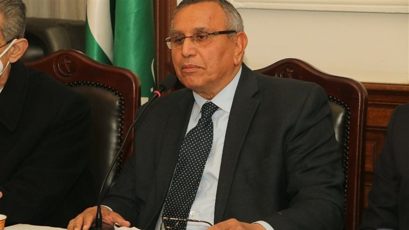 الدكتور عبد السند