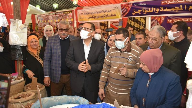 محافظ الشرقية بمعرض