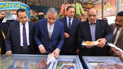 محافظ سوهاج يفتتح 3 معارض 