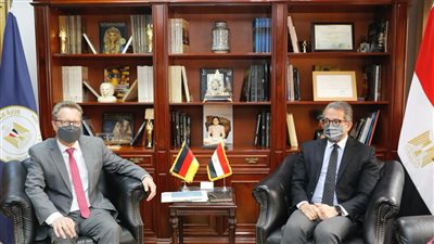 وزير السياحة والآثار يبحث تنشيط الحركة الوافدة مع سفير ألمانيا بالقاهرة