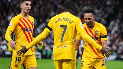 برشلونة في اختبار صعب أمام إشبيلية في الدوري الإسباني 