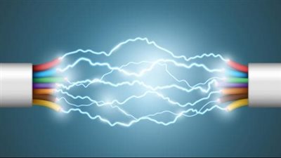 فصل التيار الكهربائي عن عدة مناطق بالبحر الأحمر