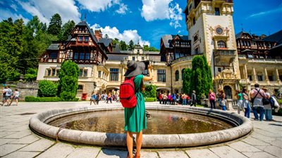 منزل يشعر زواره كأنهم يسيرون على رؤوسهم | فيديو 