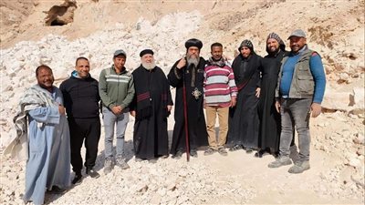 الأنبا ثاوفيلس يزور دير الأمير تادرس بمنفلوط ويتفقد موقع 