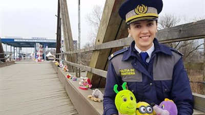 بهذه الطريقة.. رومانيا تستقبل الأطفال اللاجئين من أوكرانيا | صور 