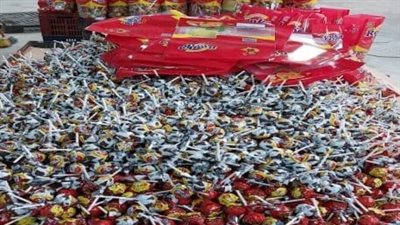 ضبط مصنع حلويات ينتج 