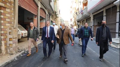 محافظ المنوفية يتفقد أعمال الرصف بشبين والباجور