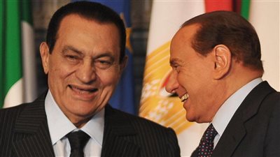 ورط مبارك والقذافي في فضائحه.. بيرلسكوني يتوقف عن حفلات «البونجا بونجا» الحرام بالزاوج