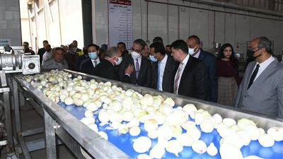 أخبار الفيوم| اللقاء الدوري لمستثمري المنطقة الصناعية بكوم أوشيم.. وافتتاح مصانع جديدة