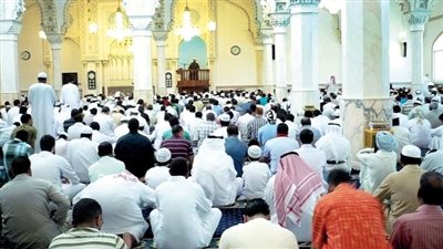  تفسير حلم صلاة الجمعة في المنام وعلاقته بزيارة بيت الله الحرام 