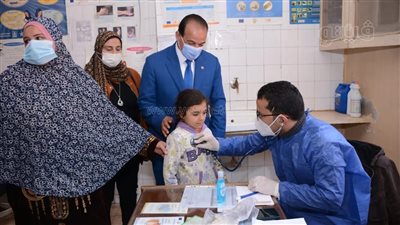 فحص وعلاج 1412 مواطنًا بالمجان في قافلة طبية بـ «إبشواي الملق» | صور