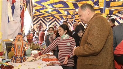 محافظ أسيوط يفتتح معرض المشغولات اليدوية والمنتجات الزراعية والألبان |صور 