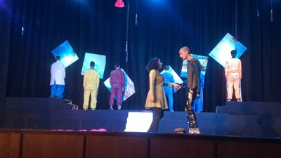 عرض مسرحية الخيط الرفيع على مسرح قصر ثقافة الزقازيق 